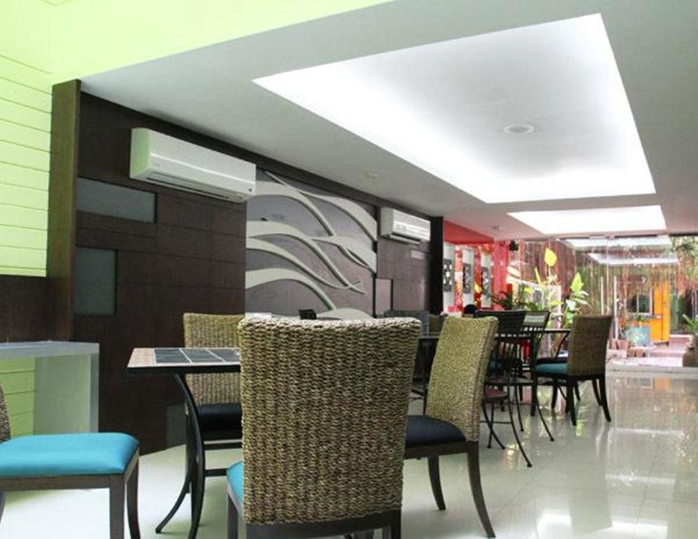 Oasis Inn Бангкок Экстерьер фото